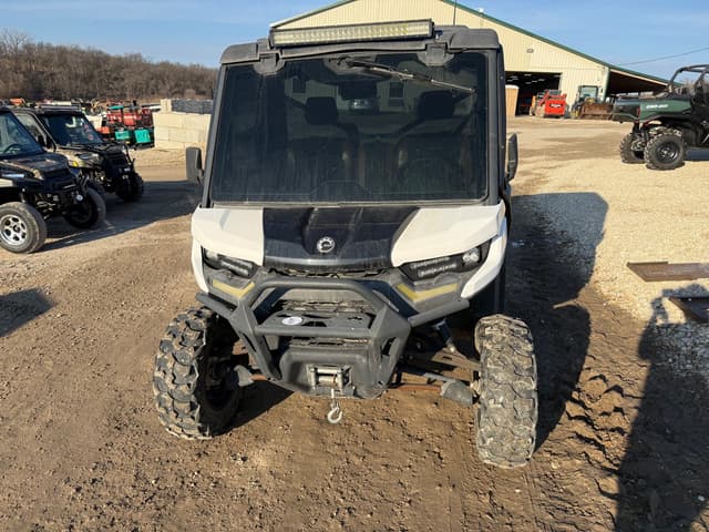 Image of Can-Am HD10 equipment image 1