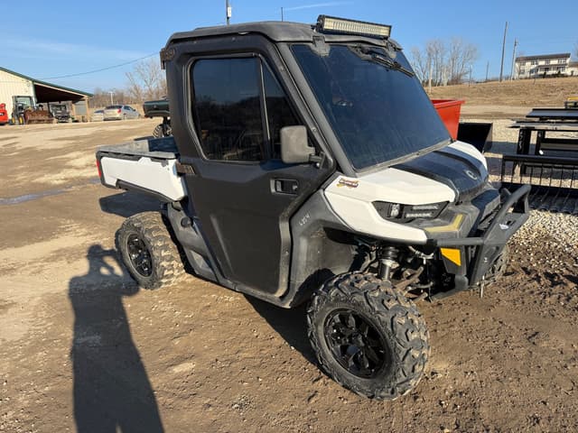 Image of Can-Am HD10 equipment image 3