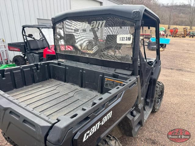 Image of Can-Am Defender XT HD8 equipment image 3