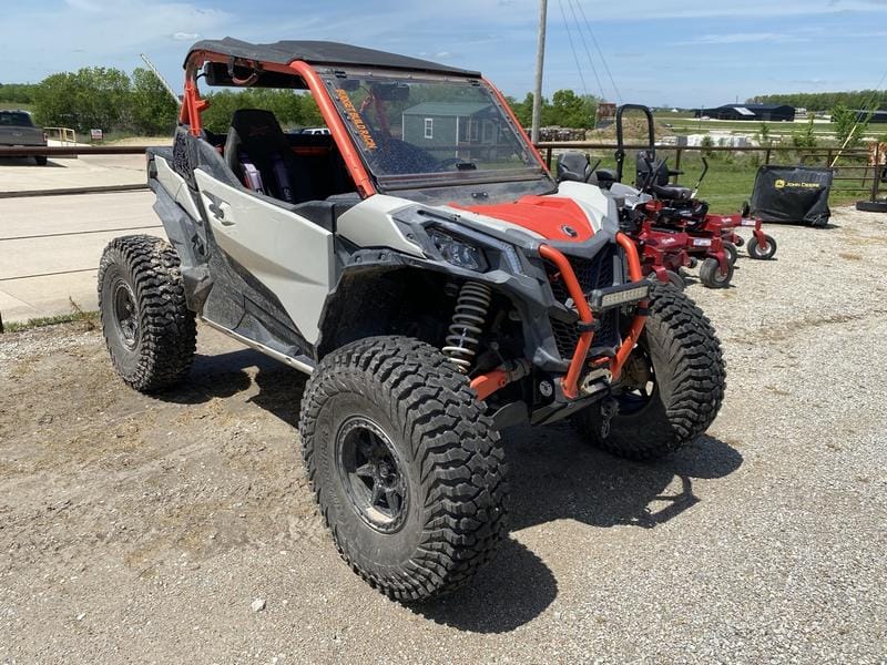 2021 Can-Am Maverick Sport X rc 1000R Equipment Image0