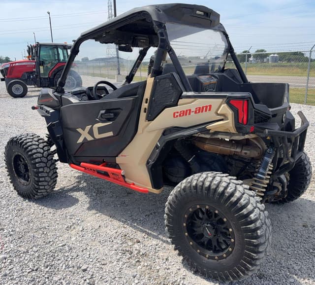 Image of Can-Am Maverick Sport X rc 1000R equipment image 4