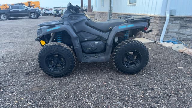 Image of Can-Am Outlander 570 equipment image 1