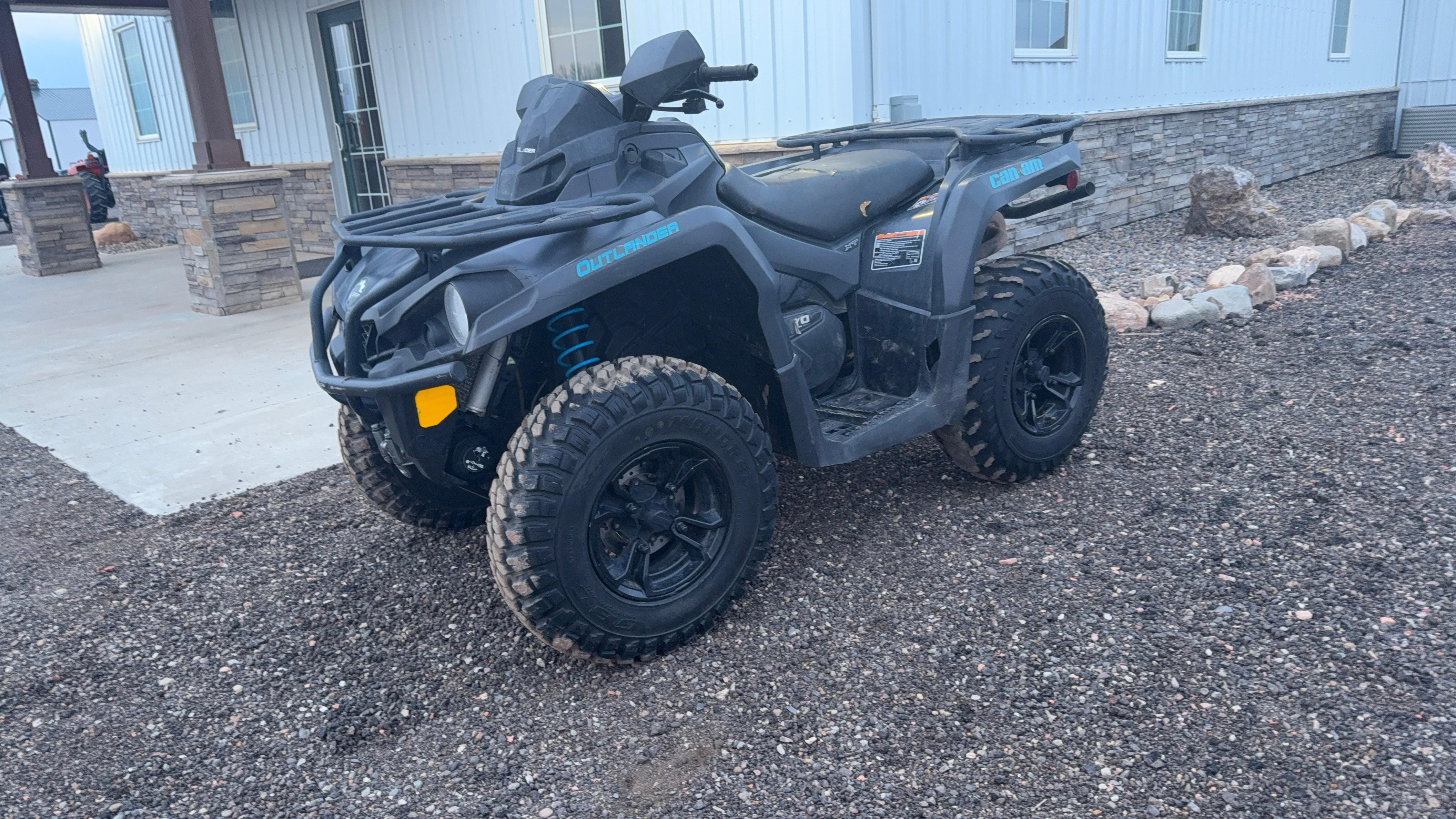 2021 Can-Am Outlander 570 Equipment Image0