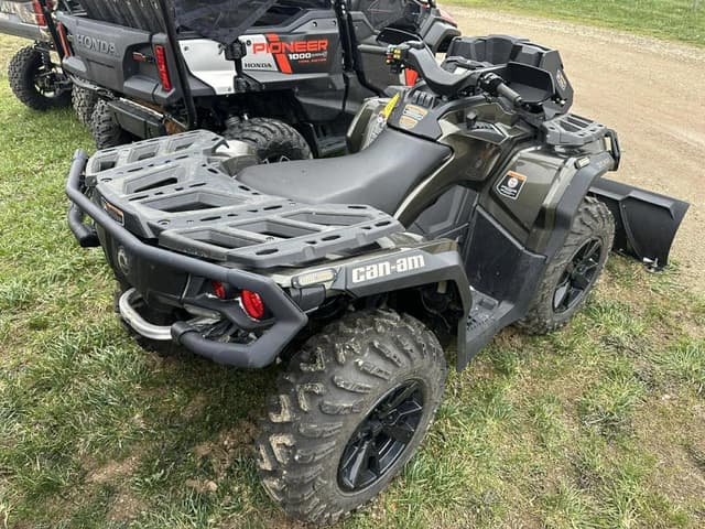 Image of Can-Am Outlander 650 equipment image 3