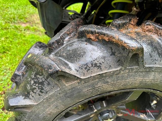 Image of Can-Am Outlander equipment image 4