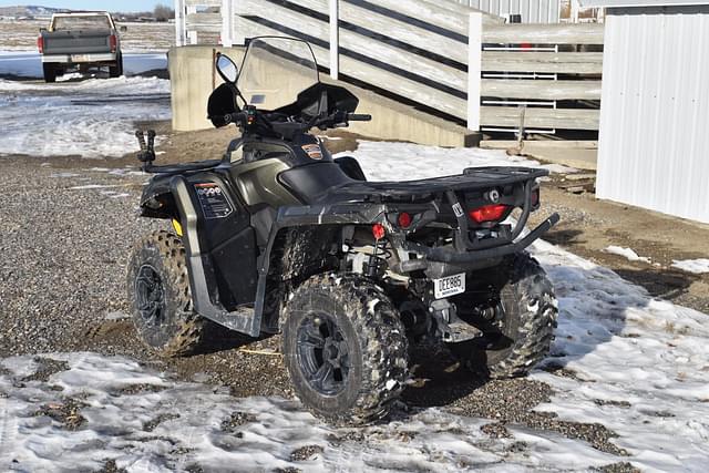 Image of Can-Am Outlander equipment image 3