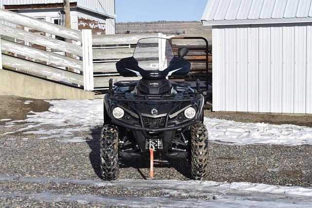 Image of Can-Am Outlander equipment image 4