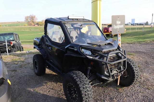 Image of Can-Am Commander XT  equipment image 1