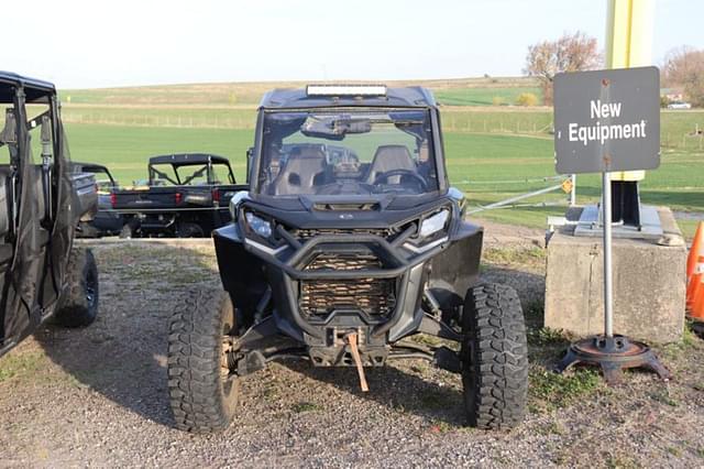 Image of Can-Am Commander XT  equipment image 2