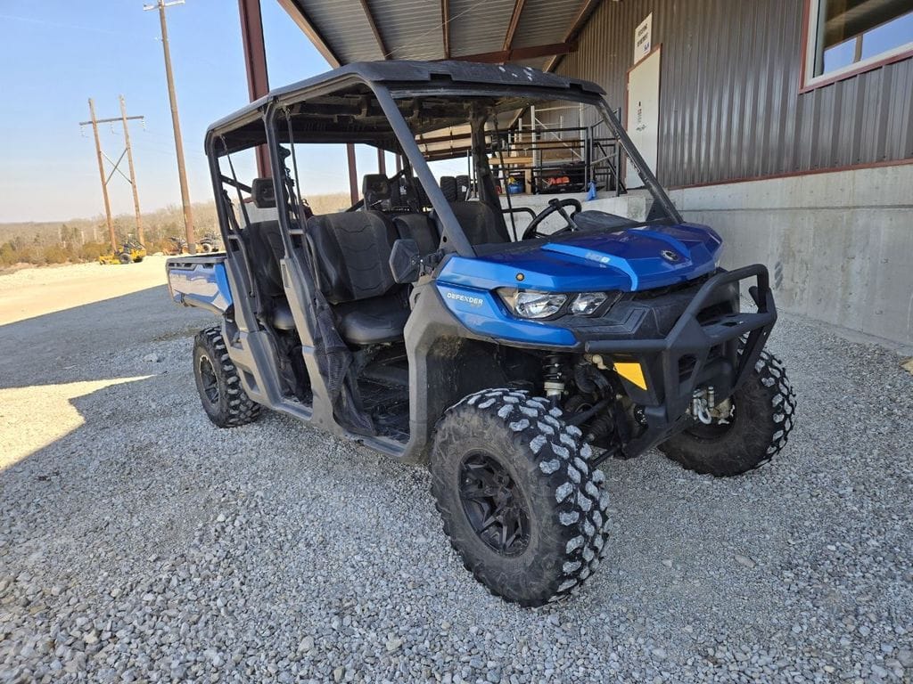 2021 Can-Am Defender Max XT HD8 Equipment Image0