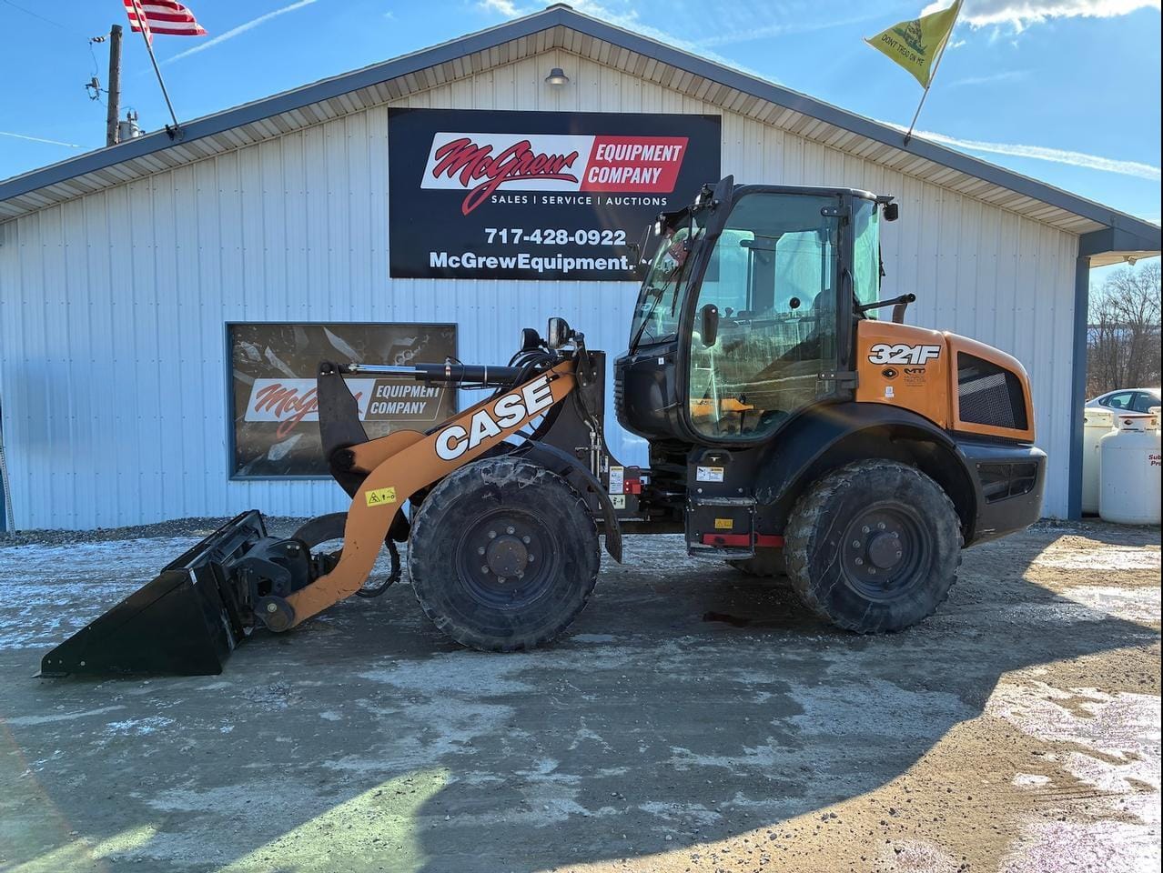 2021 Case 321F Equipment Image0