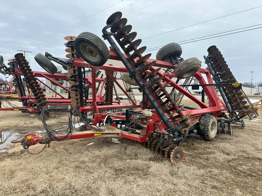 Image of Case IH 335VT Primary image