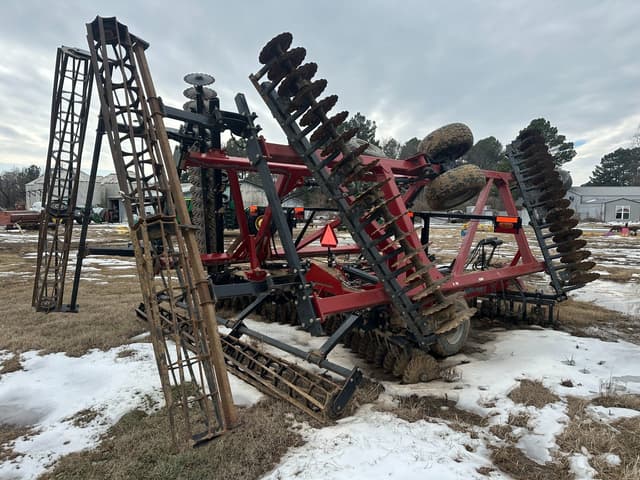 Image of Case IH 335VT equipment image 2
