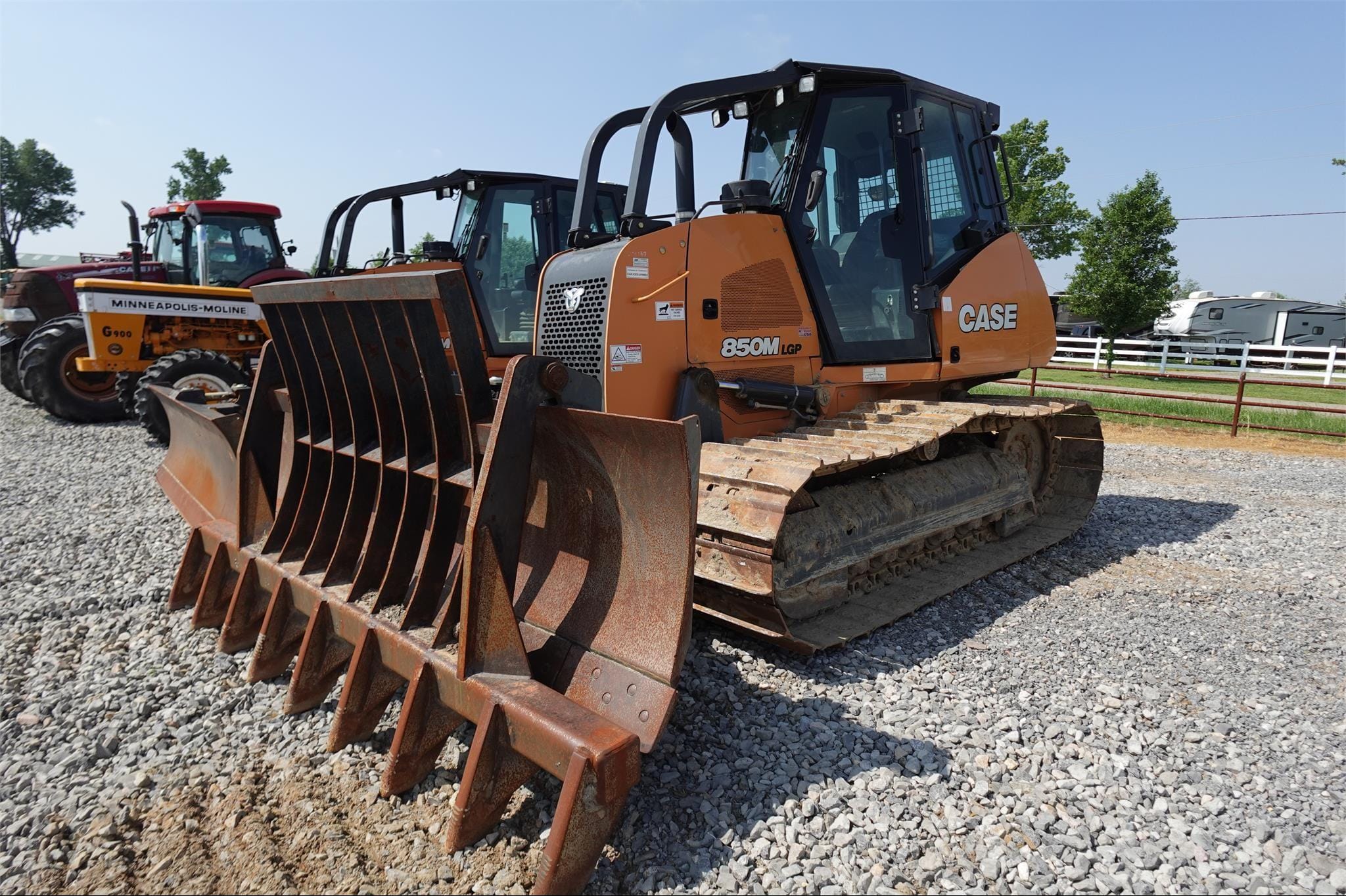 2021 Case 850M LGP Equipment Image0