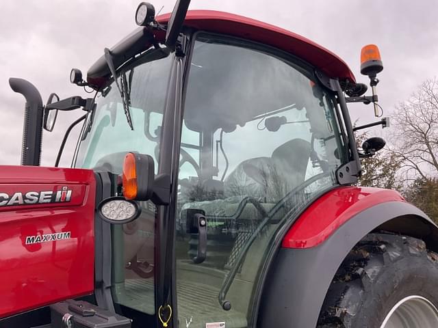 Image of Case IH Maxxum 125 equipment image 4