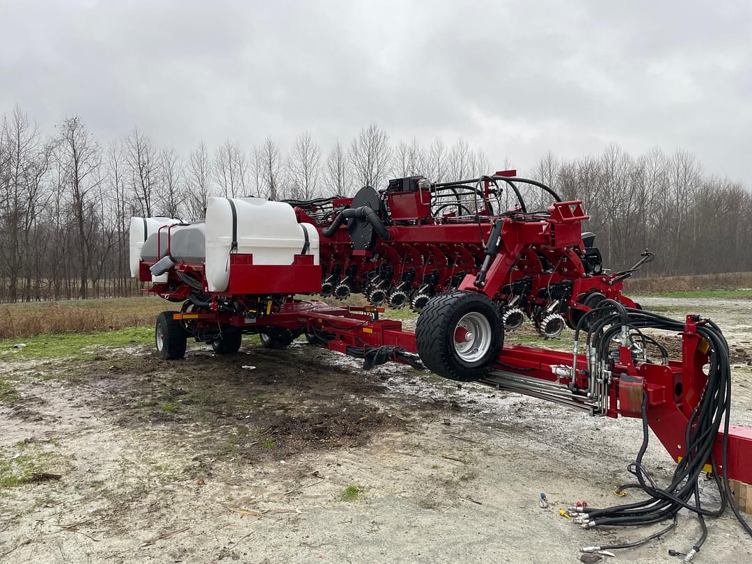 Image of Case IH 2140 Primary image