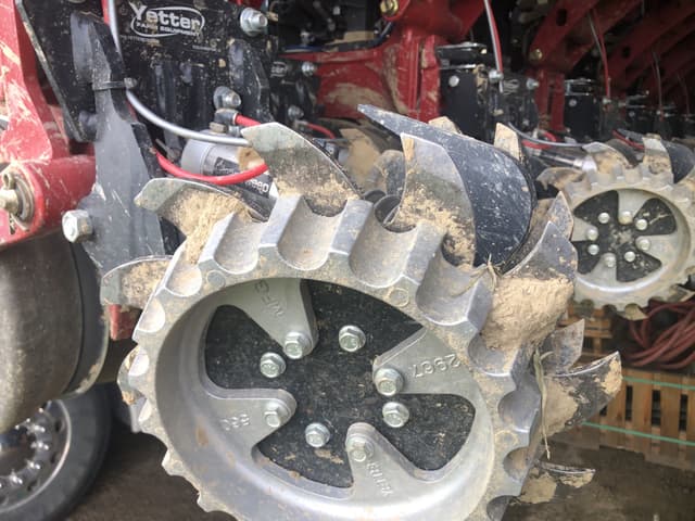 Image of Case IH 2140 equipment image 4