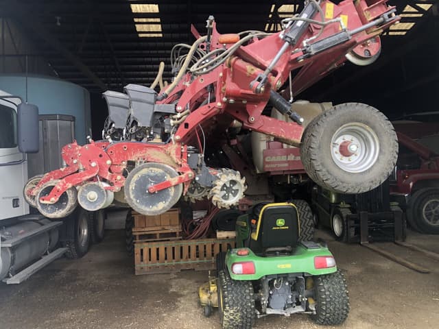 Image of Case IH 2140 equipment image 2