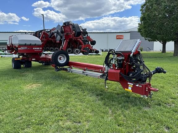 Image of Case IH 2140 equipment image 2