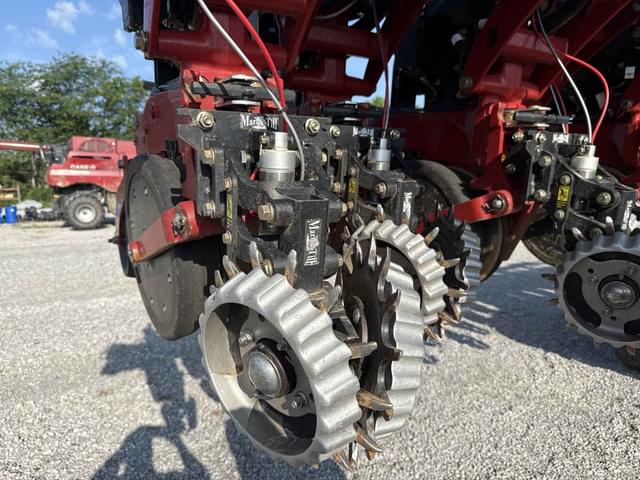 Image of Case IH 2140 equipment image 1