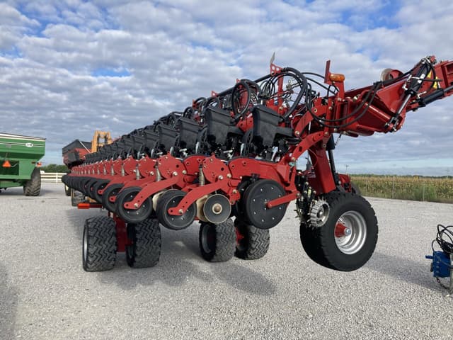Image of Case IH 2140 equipment image 4