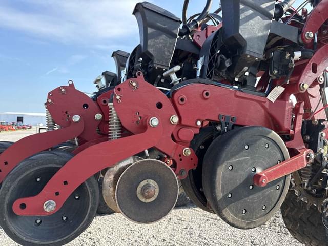 Image of Case IH 2140 equipment image 2