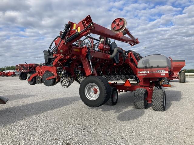 Image of Case IH 2140 equipment image 2