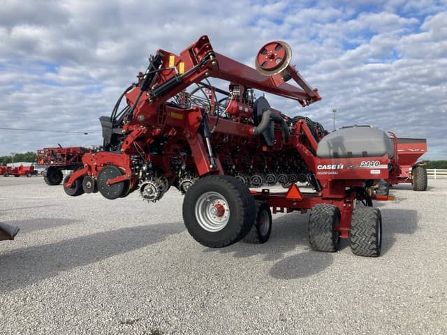 Image of Case IH 2140 equipment image 2
