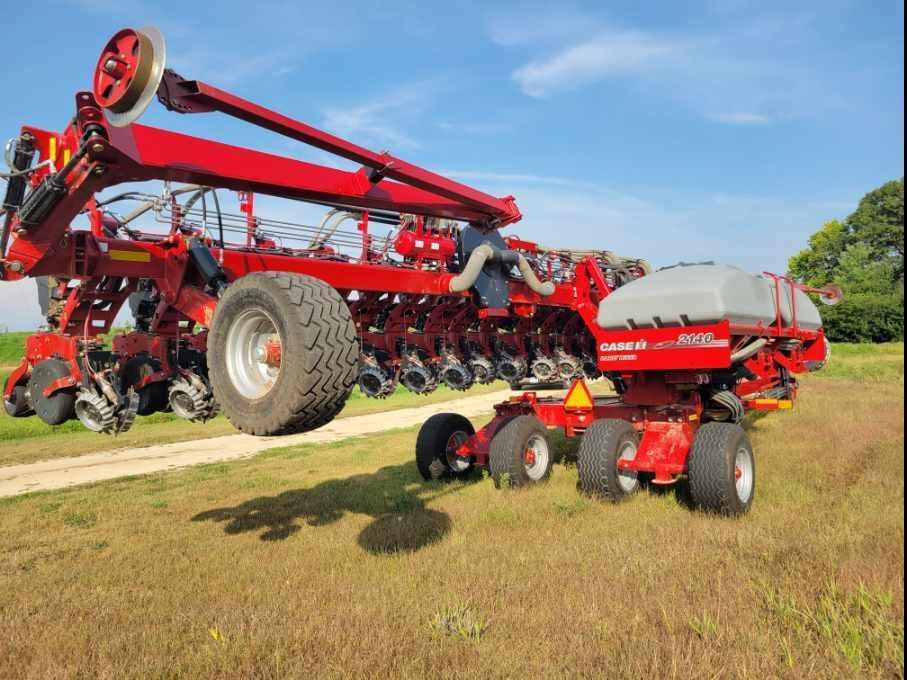 Image of Case IH 2140 Primary image