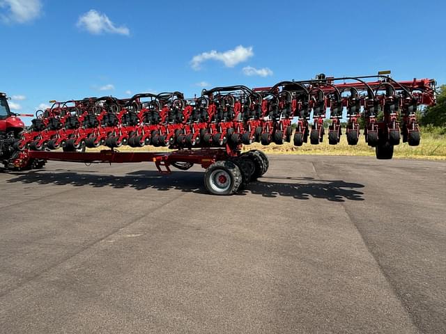 Image of Case IH 2140 equipment image 2