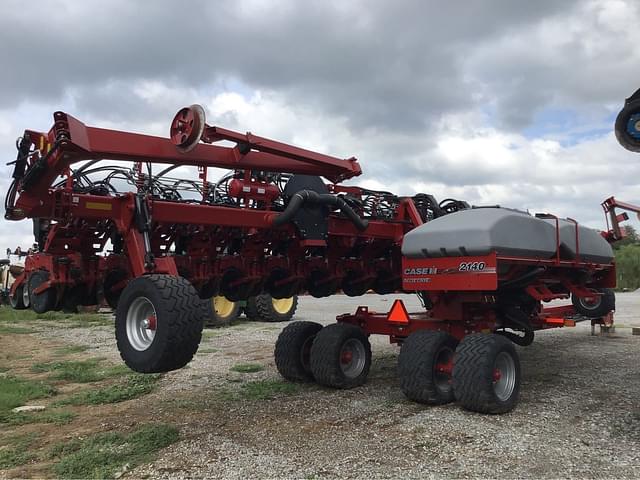 Image of Case IH 2140 equipment image 2