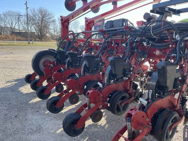 Image of Case IH 2150 equipment image 4