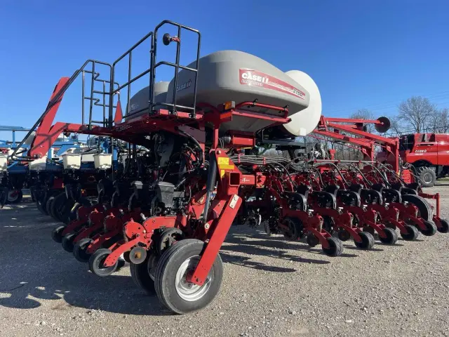 Image of Case IH 700 equipment image 1