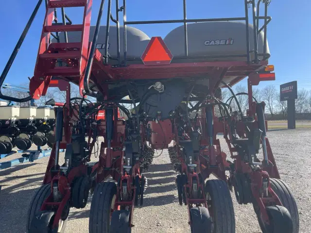 Image of Case IH 700 equipment image 2