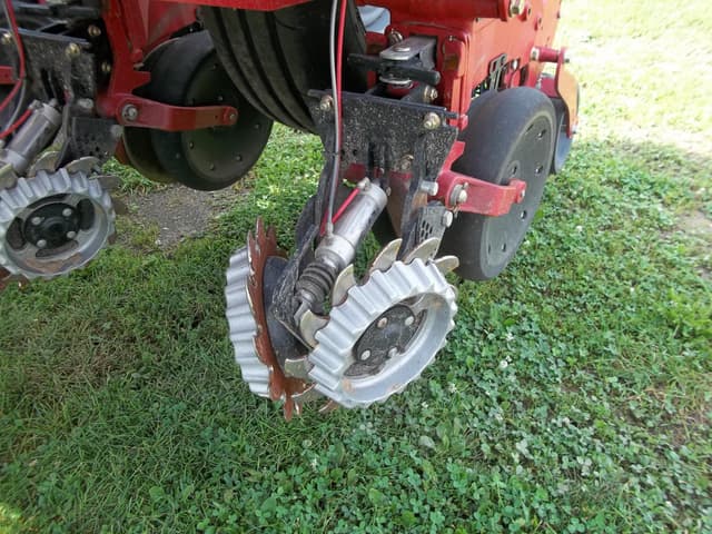 Image of Case IH 2150 equipment image 3