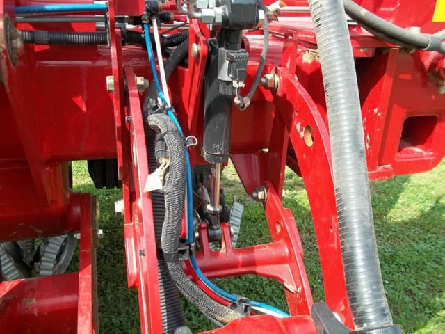 Image of Case IH 2150 equipment image 4