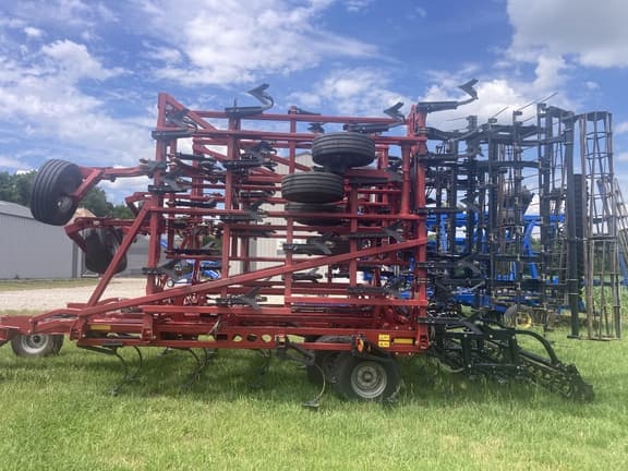 Image of Case IH Tigermate 255 equipment image 2