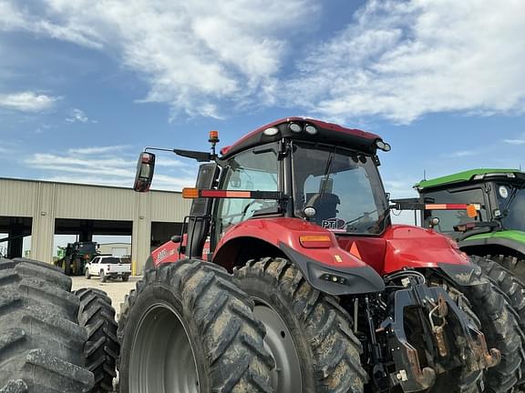 Image of Case IH Magnum 310 equipment image 4