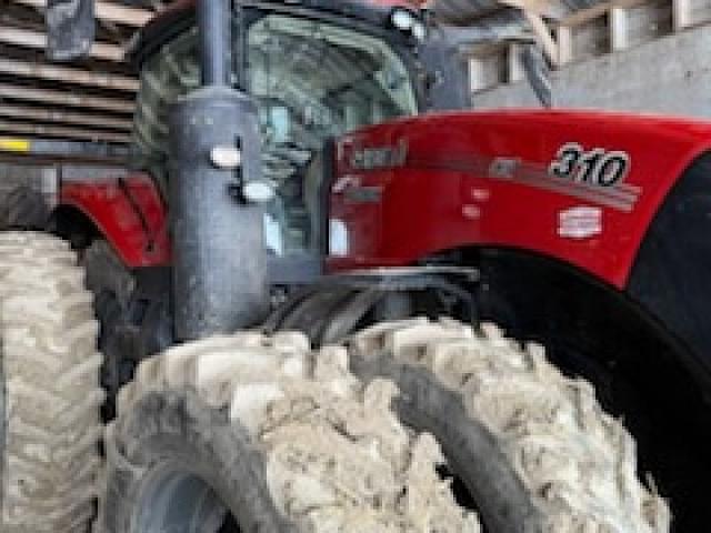 Image of Case IH Magnum 310 Rowtrac equipment image 4