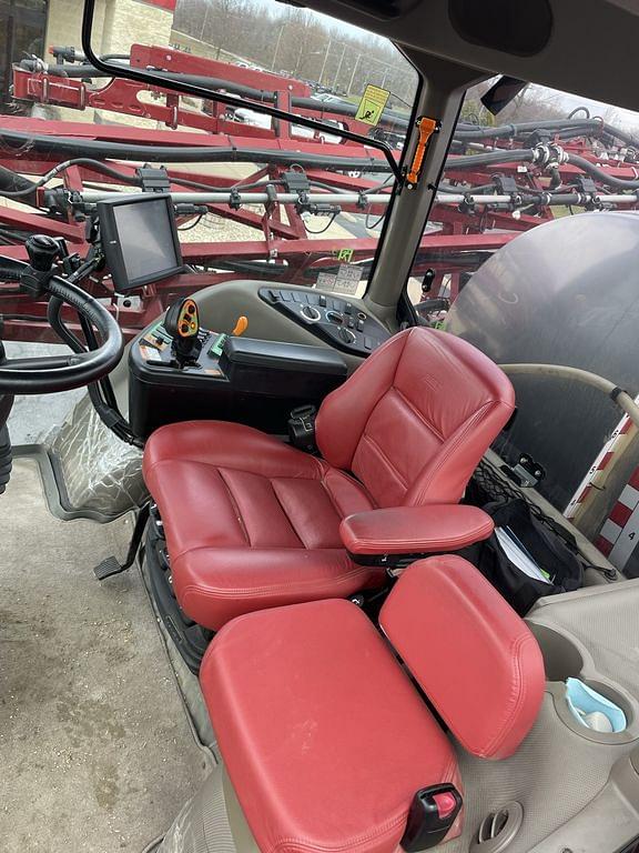 Image of Case IH Patriot 3340 equipment image 4