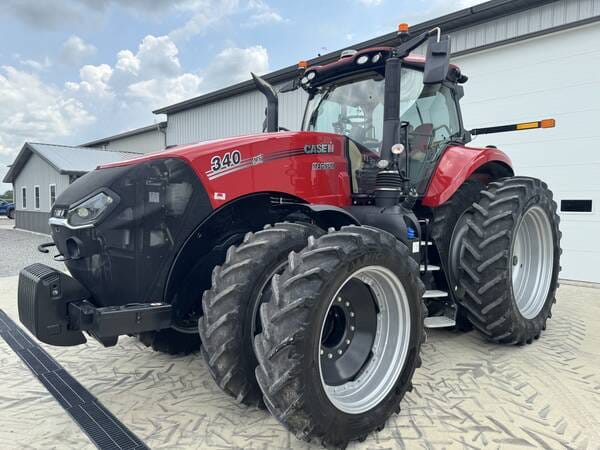 2021 Case IH Magnum 340 Equipment Image0