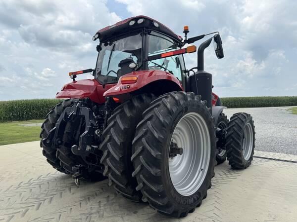 Image of Case IH Magnum 340 equipment image 2