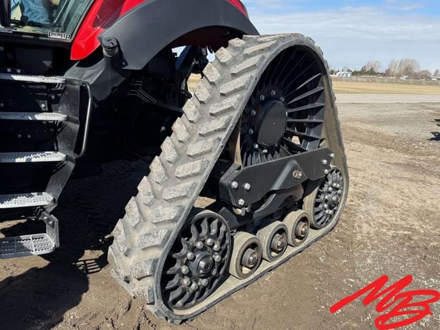 Image of Case IH Magnum 340 equipment image 4