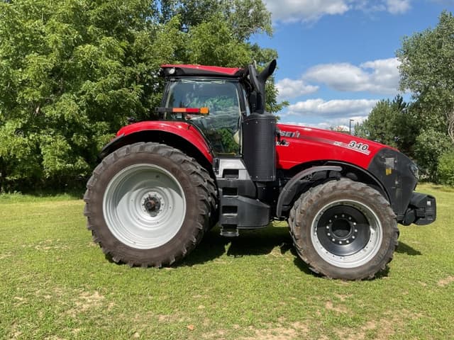 Image of Case IH Magnum 340 equipment image 3