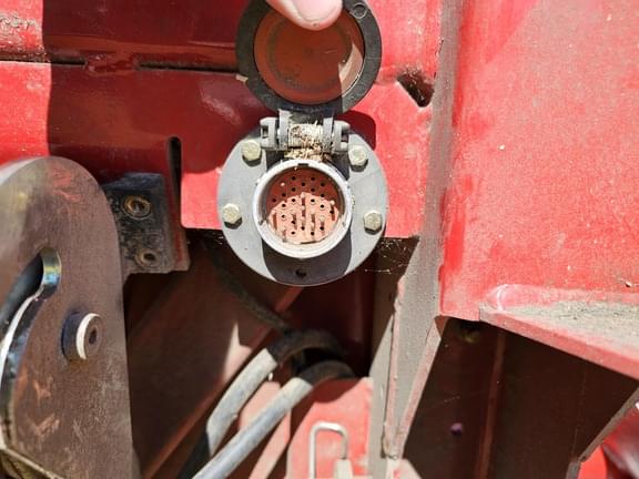 Image of Case IH 4412 equipment image 4