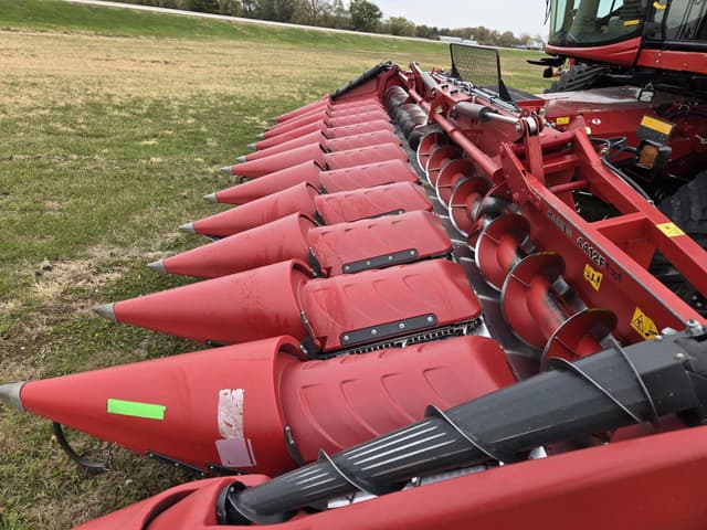 Image of Case IH 4412F equipment image 3