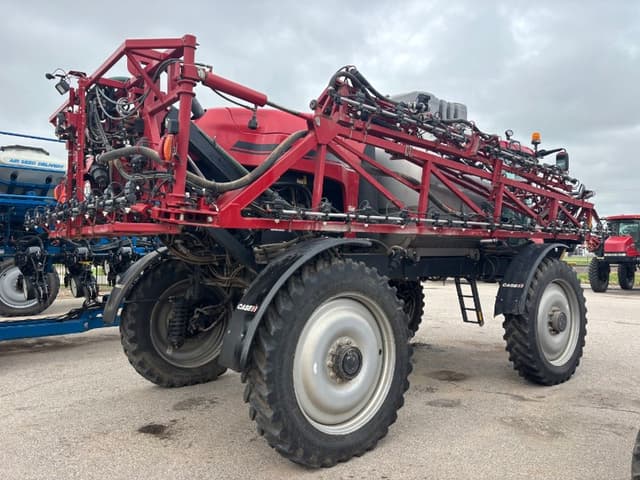 Image of Case IH Patriot 4440 equipment image 2