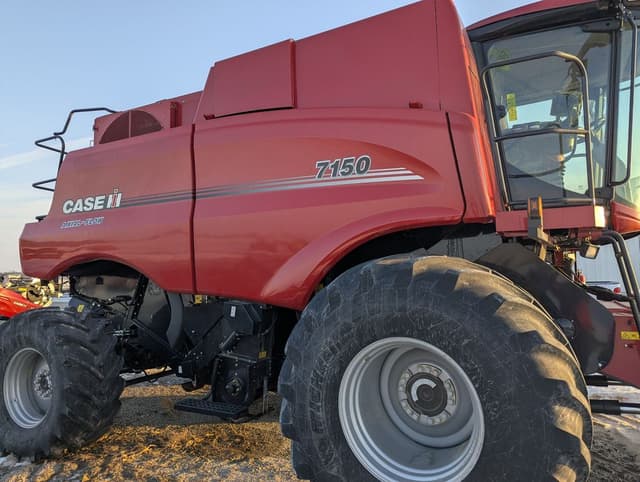 Image of Case IH 7150 equipment image 4