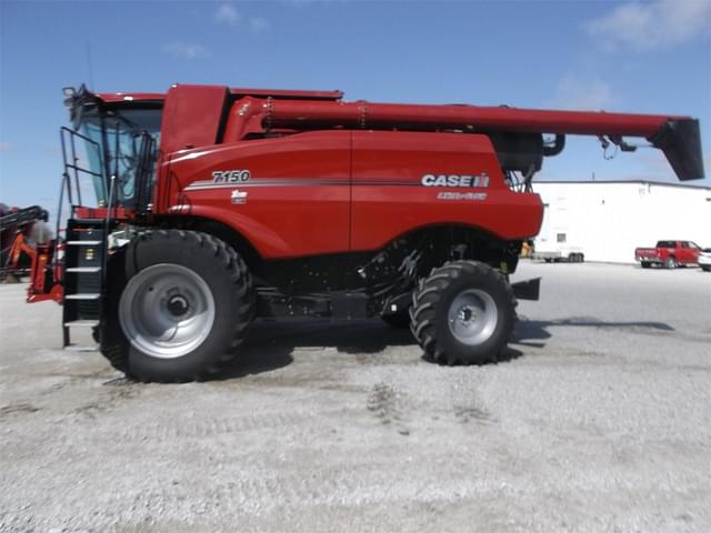 Image of Case IH 7150 equipment image 1