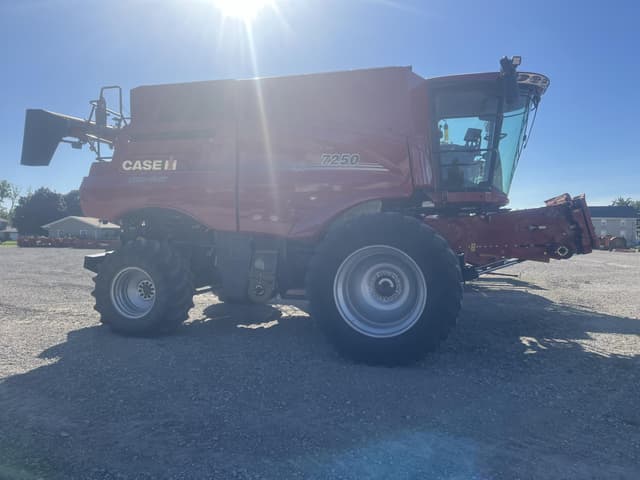Image of Case IH 7250 equipment image 2